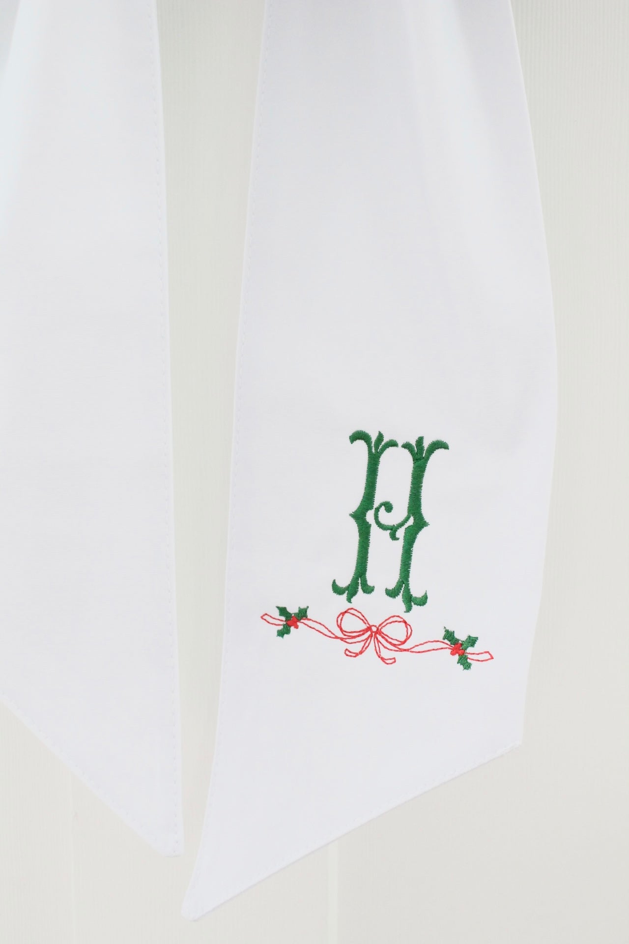 Holly Jolly Wreath Sash